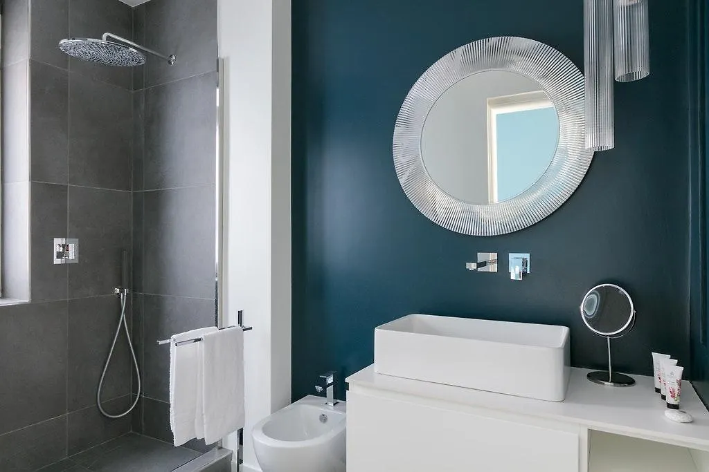 Via Ciro Menotti Apartment Milan 0*,  Italy