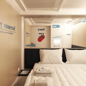 Hostel Ostelzzz, Milánó