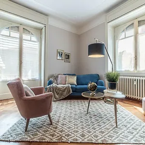  Appartement Joivy Sophisticated 3-bed Flat With Desk
