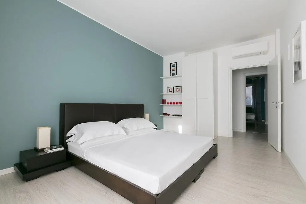 Via Ciro Menotti Apartman Milánó